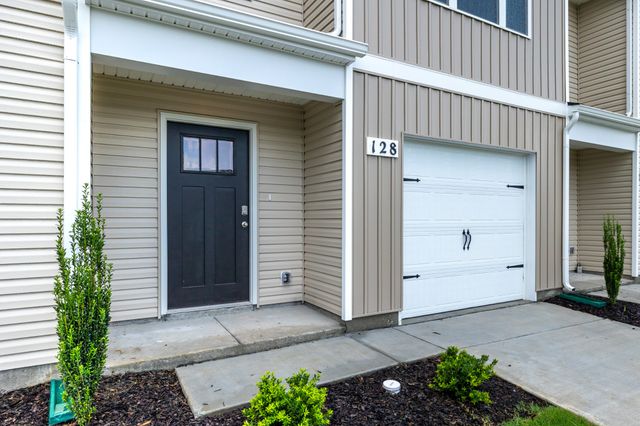 128 Mattie Ct, Lewisburg, TN 37091
