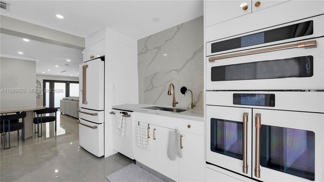 5316 Jackson Street, Hollywood, FL 33021
