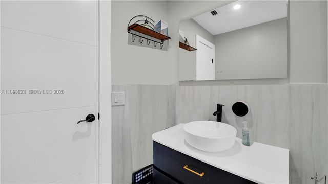 5316 Jackson Street, Hollywood, FL 33021