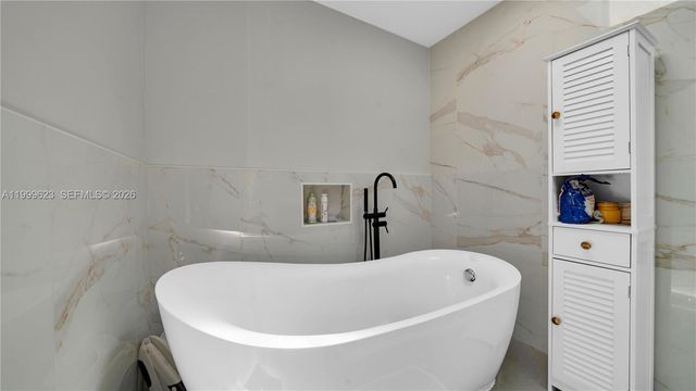 5316 Jackson Street, Hollywood, FL 33021