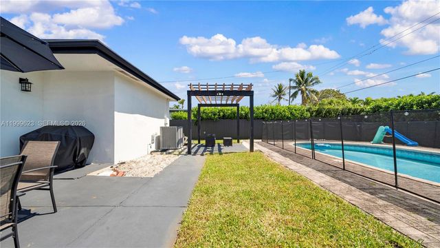 5316 Jackson Street, Hollywood, FL 33021