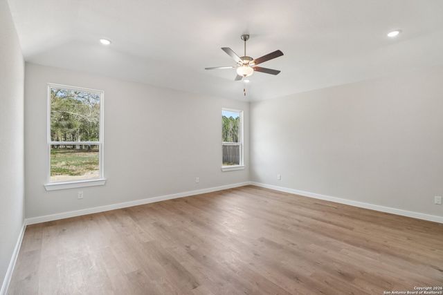 549 Alta Vista Drive, Pleasanton, TX 78064