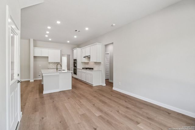 549 Alta Vista Drive, Pleasanton, TX 78064