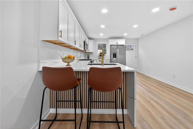 1215 E South Avenue, Independence, MO 64050