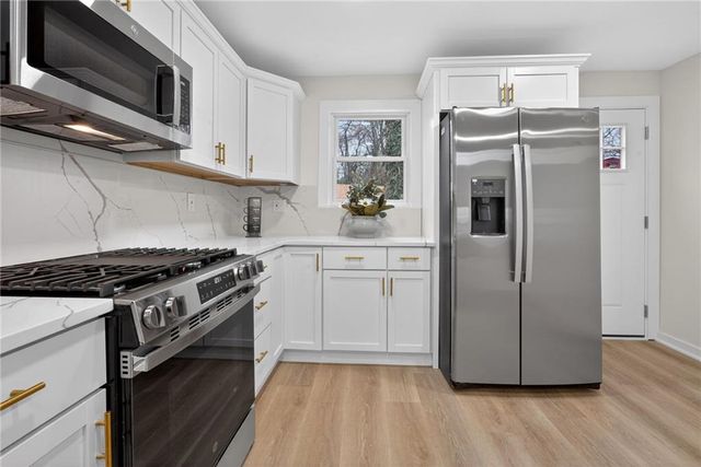 1215 E South Avenue, Independence, MO 64050