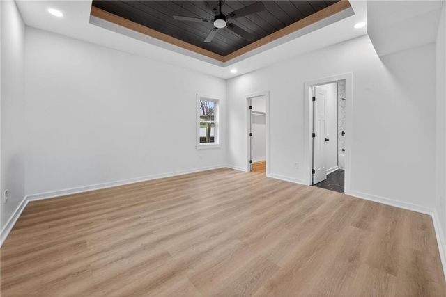 1215 E South Avenue, Independence, MO 64050