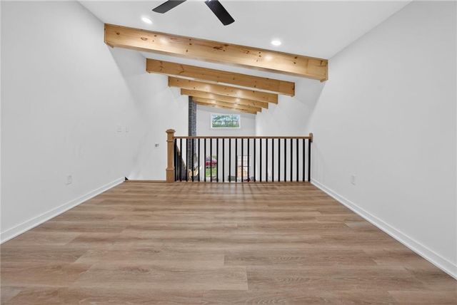 1215 E South Avenue, Independence, MO 64050