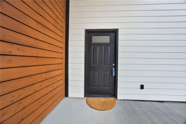 1215 E South Avenue, Independence, MO 64050