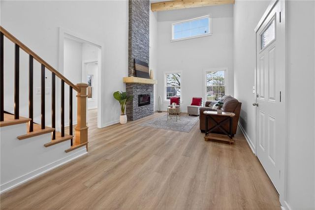 1215 E South Avenue, Independence, MO 64050