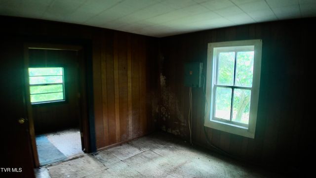 289 Early Branch Road, Rogersville, TN 37857