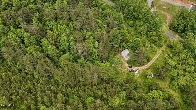 289 Early Branch Road, Rogersville, TN 37857