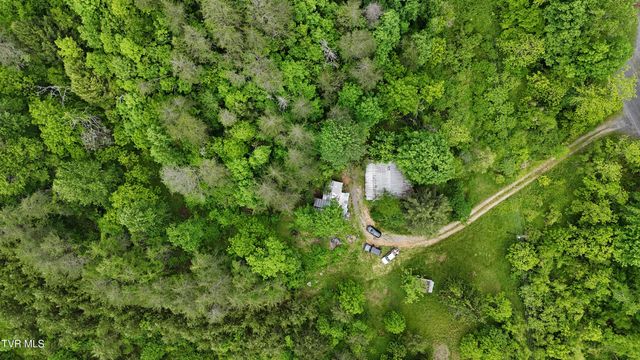 289 Early Branch Road, Rogersville, TN 37857