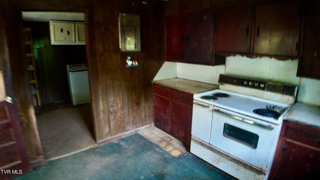 289 Early Branch Road, Rogersville, TN 37857