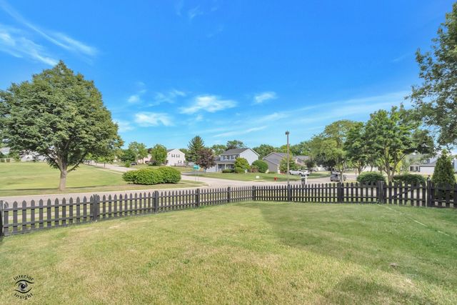 8348 Adbeth Avenue, Woodridge, IL 60517