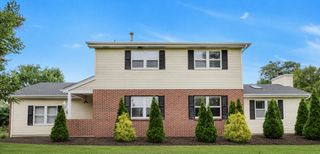 8348 Adbeth Avenue, Woodridge, IL 60517