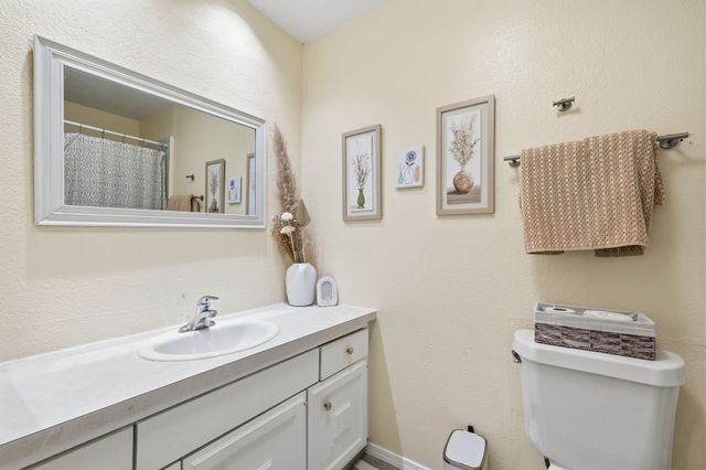 450 Price Drive, Lewisville, TX 75067