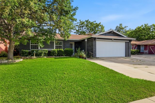 450 Price Drive, Lewisville, TX 75067