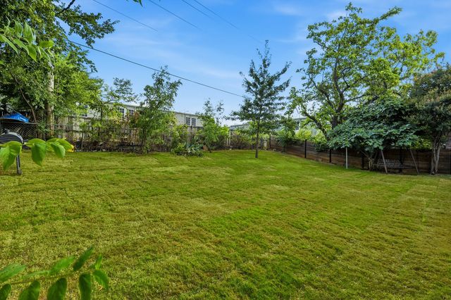 450 Price Drive, Lewisville, TX 75067