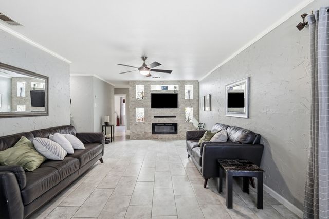 450 Price Drive, Lewisville, TX 75067