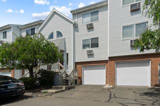 925 Oronoke Road 14F, Waterbury, CT 06708