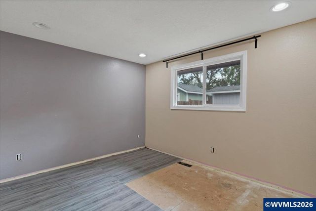 1086 Hanover Ct S, Salem, OR 97302