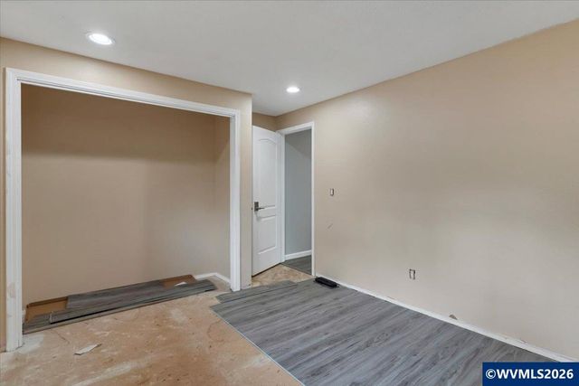 1086 Hanover Ct S, Salem, OR 97302
