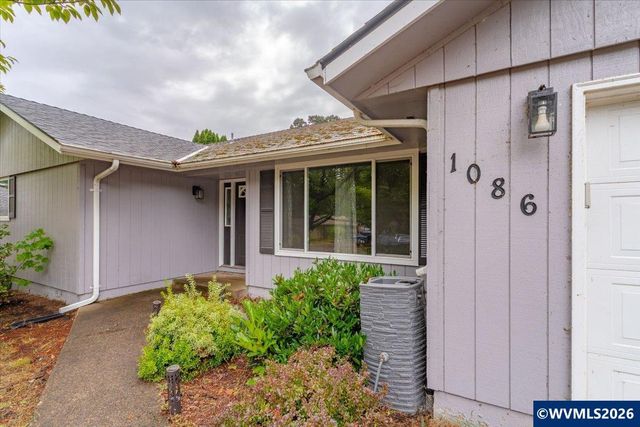 1086 Hanover Ct S, Salem, OR 97302
