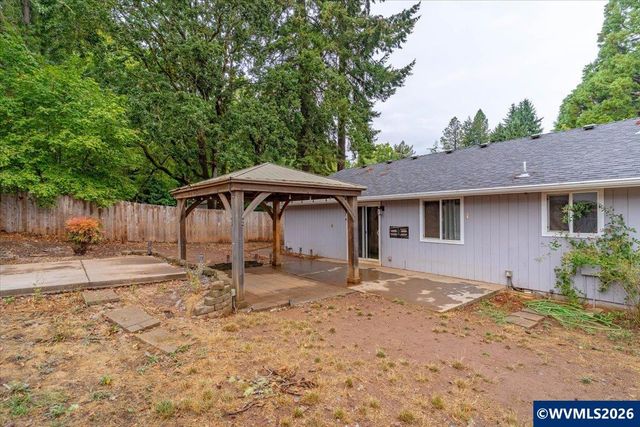 1086 Hanover Ct S, Salem, OR 97302