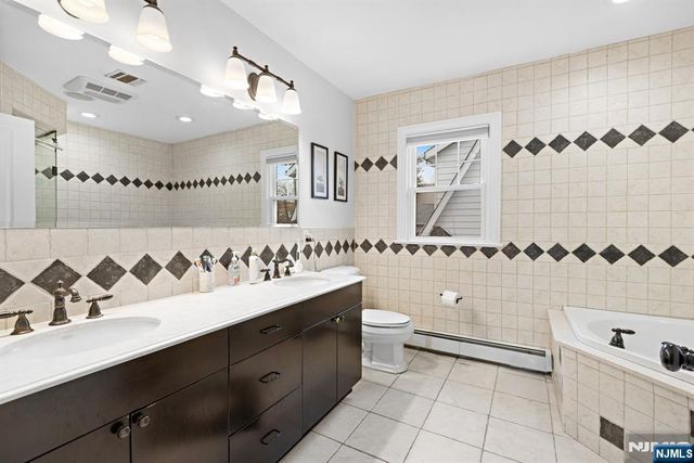 270 Hamilton Avenue, Hasbrouck Heights, NJ 07604