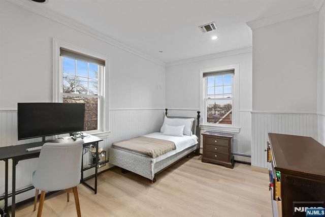 270 Hamilton Avenue, Hasbrouck Heights, NJ 07604