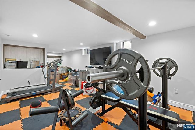 270 Hamilton Avenue, Hasbrouck Heights, NJ 07604