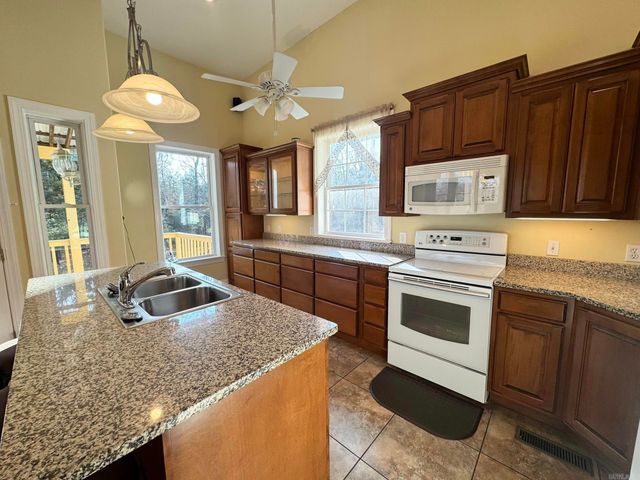 318 S Riggsville, Mountain View, AR 72560