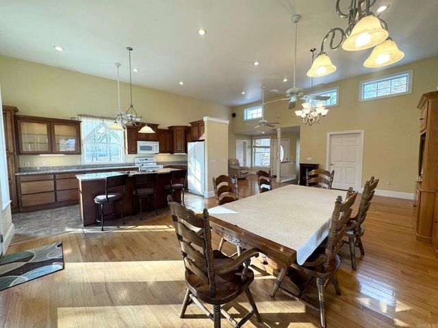 318 S Riggsville, Mountain View, AR 72560