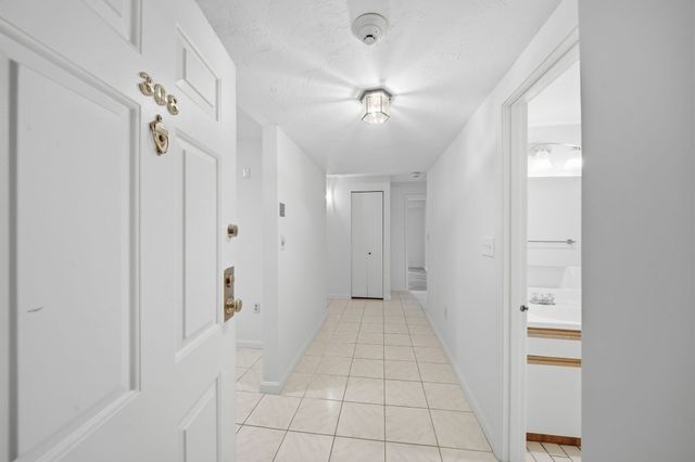 100 High St 308, Medford, MA 02155