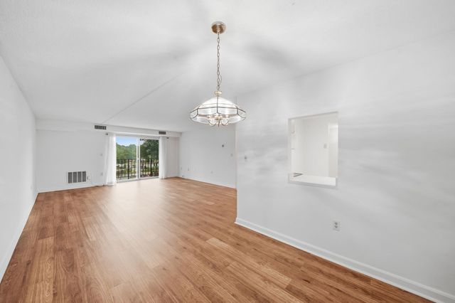 100 High St 308, Medford, MA 02155