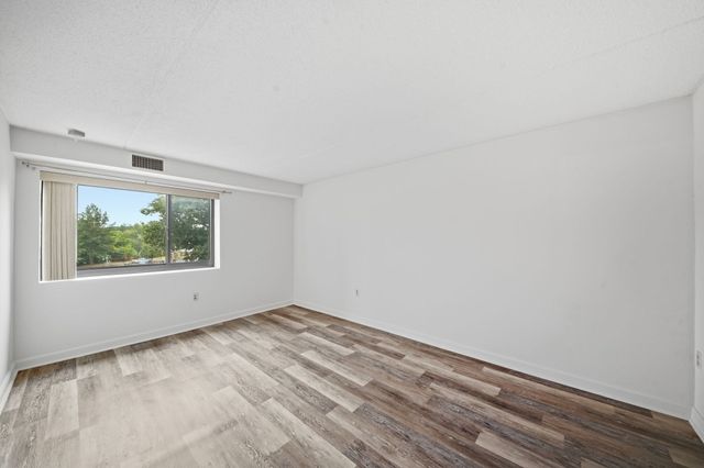 100 High St 308, Medford, MA 02155