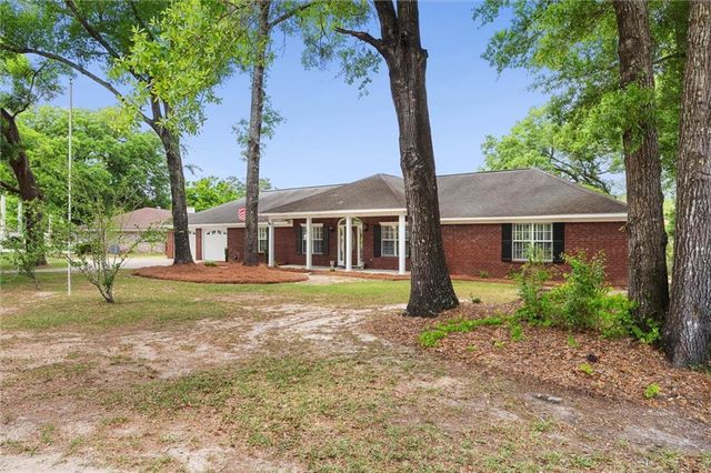 651 Norton Drive, Satsuma, AL 36572