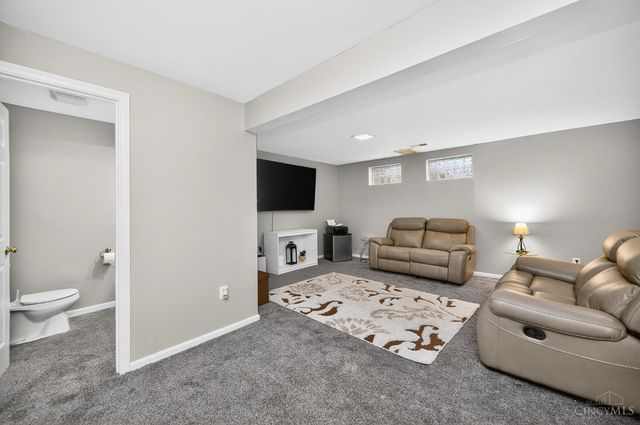 11133 Jardin Place, Blue Ash, OH 45241