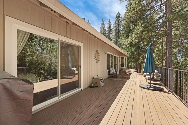 980 Fairway Ct, Murphys, CA 95247