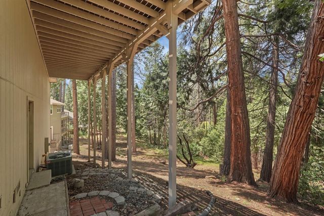 980 Fairway Ct, Murphys, CA 95247