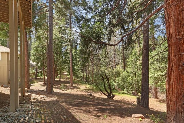 980 Fairway Ct, Murphys, CA 95247