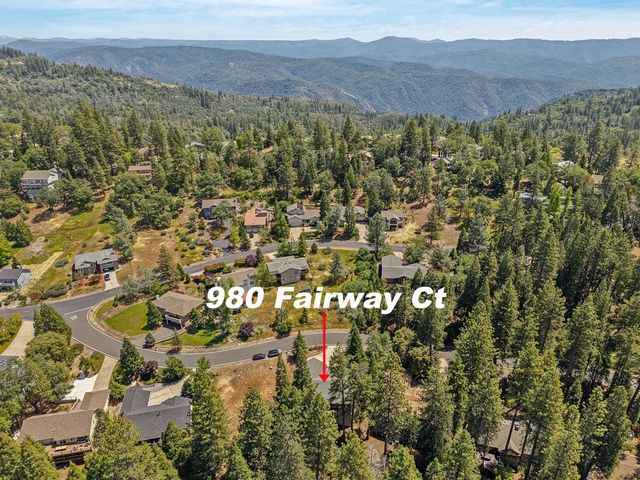 980 Fairway Ct, Murphys, CA 95247