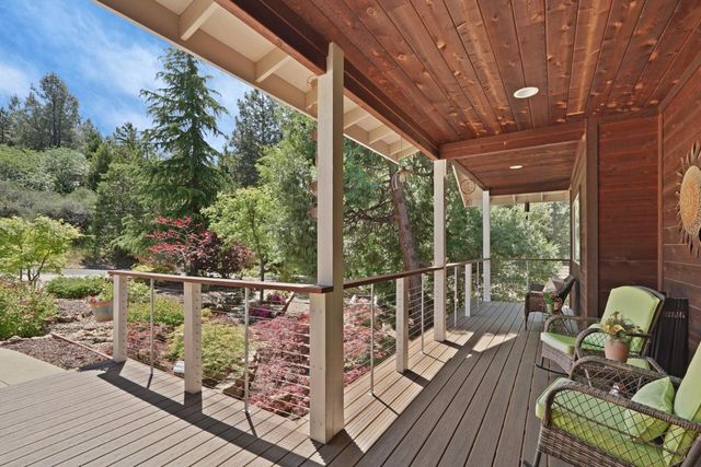 980 Fairway Ct, Murphys, CA 95247