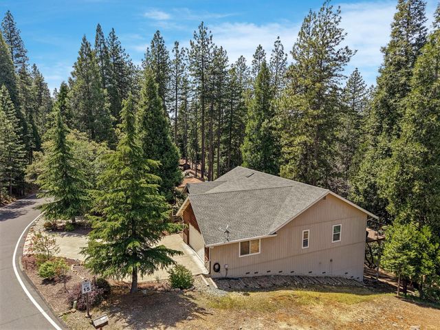 980 Fairway Ct, Murphys, CA 95247