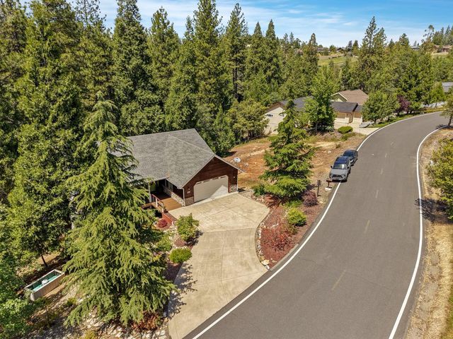 980 Fairway Ct, Murphys, CA 95247