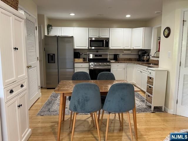 41 Foxwood Square, Old Tappan, NJ 07675