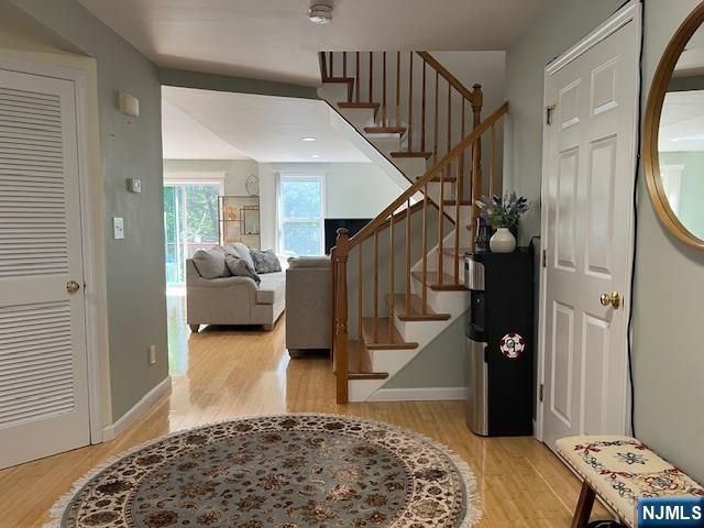 41 Foxwood Square, Old Tappan, NJ 07675