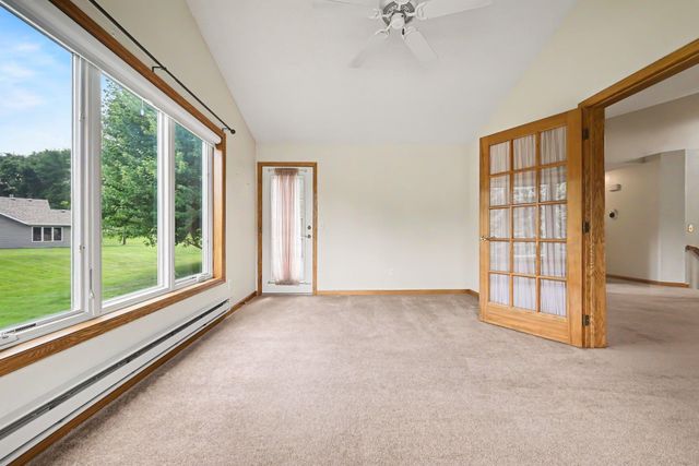 3028 Highpointe Curve, Roseville, MN 55113