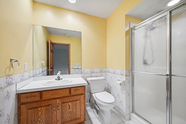 3028 Highpointe Curve, Roseville, MN 55113