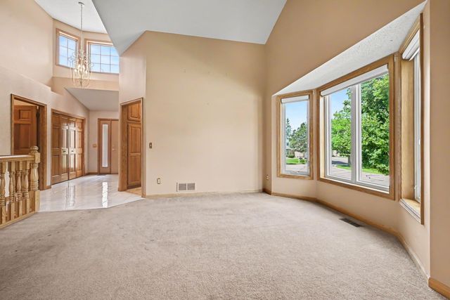 3028 Highpointe Curve, Roseville, MN 55113